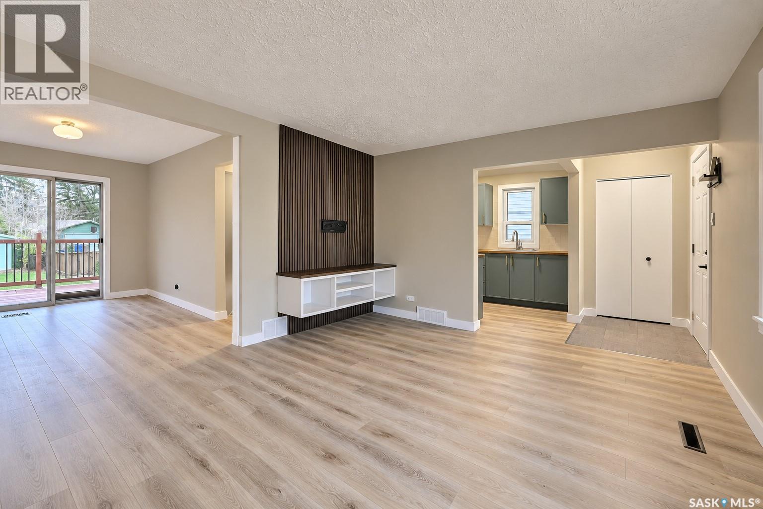 3721 Caen Avenue Property Photo 6