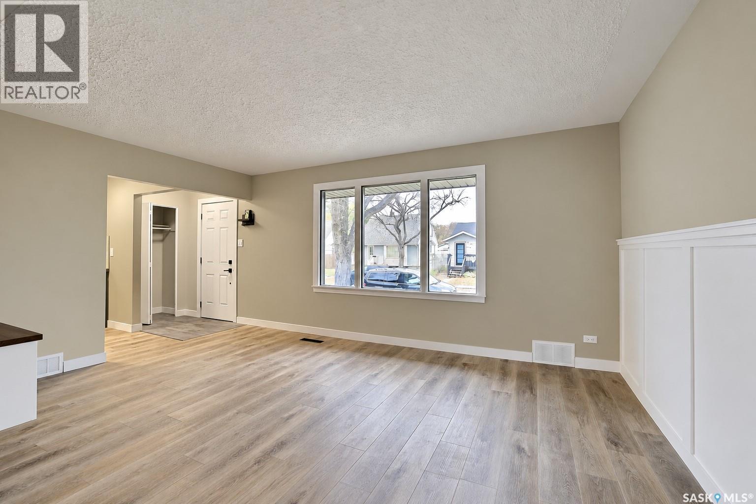 3721 Caen Avenue Property Photo 10