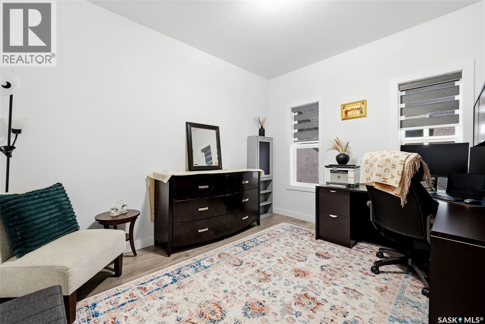 5112 E Green Crescent Property Photo 3