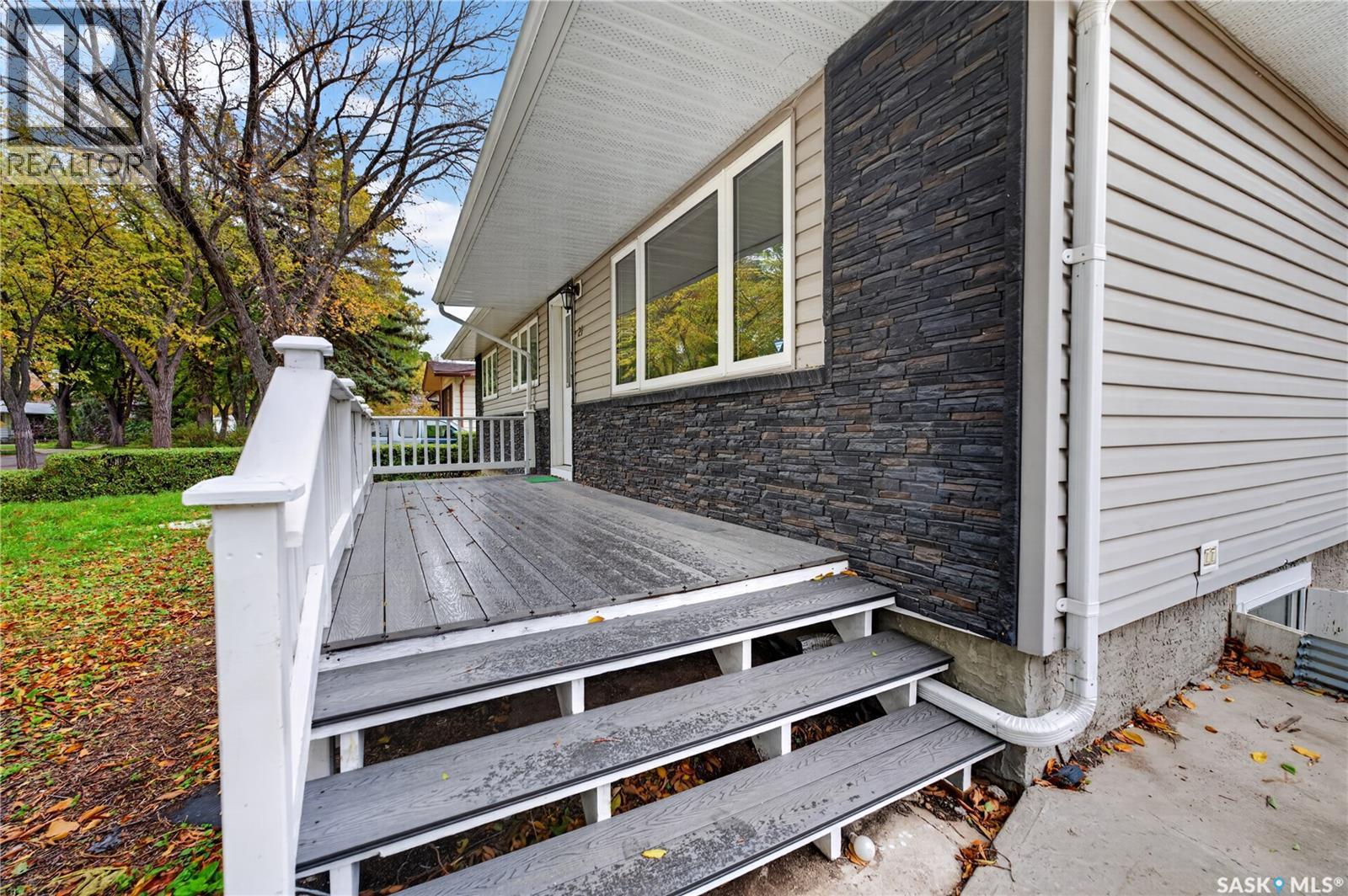 21 Dunning Crescent Property Photo 3
