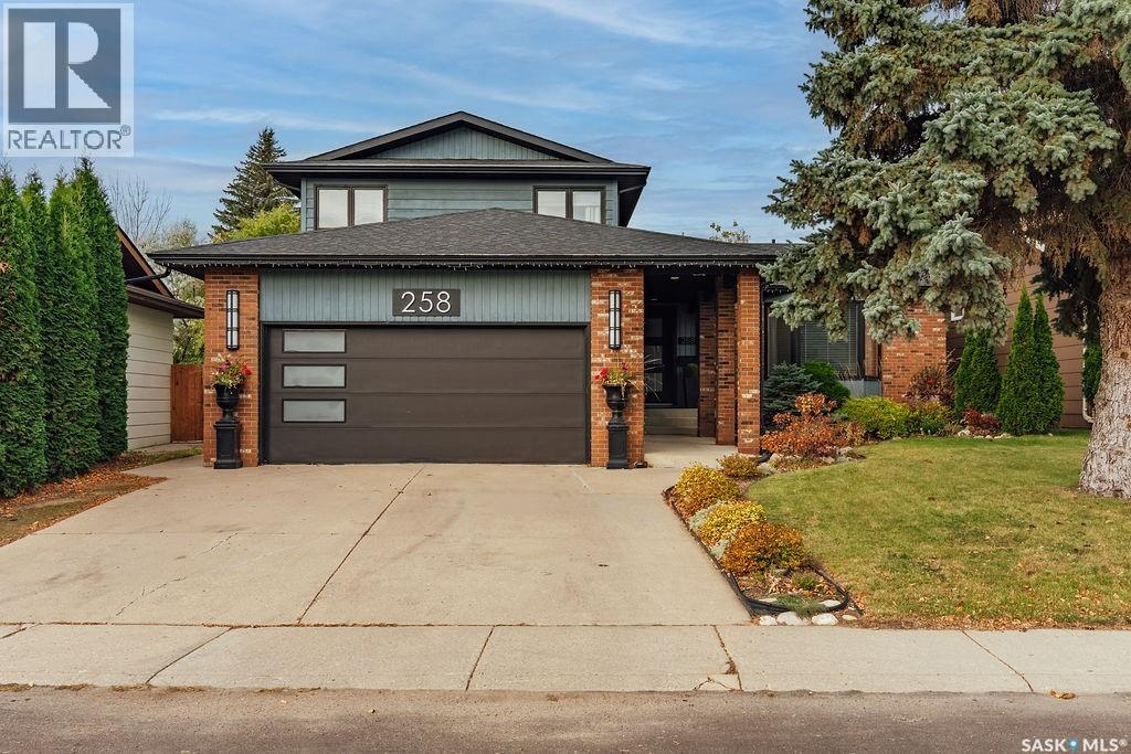 258 Ae Adams Crescent Property Photo 1