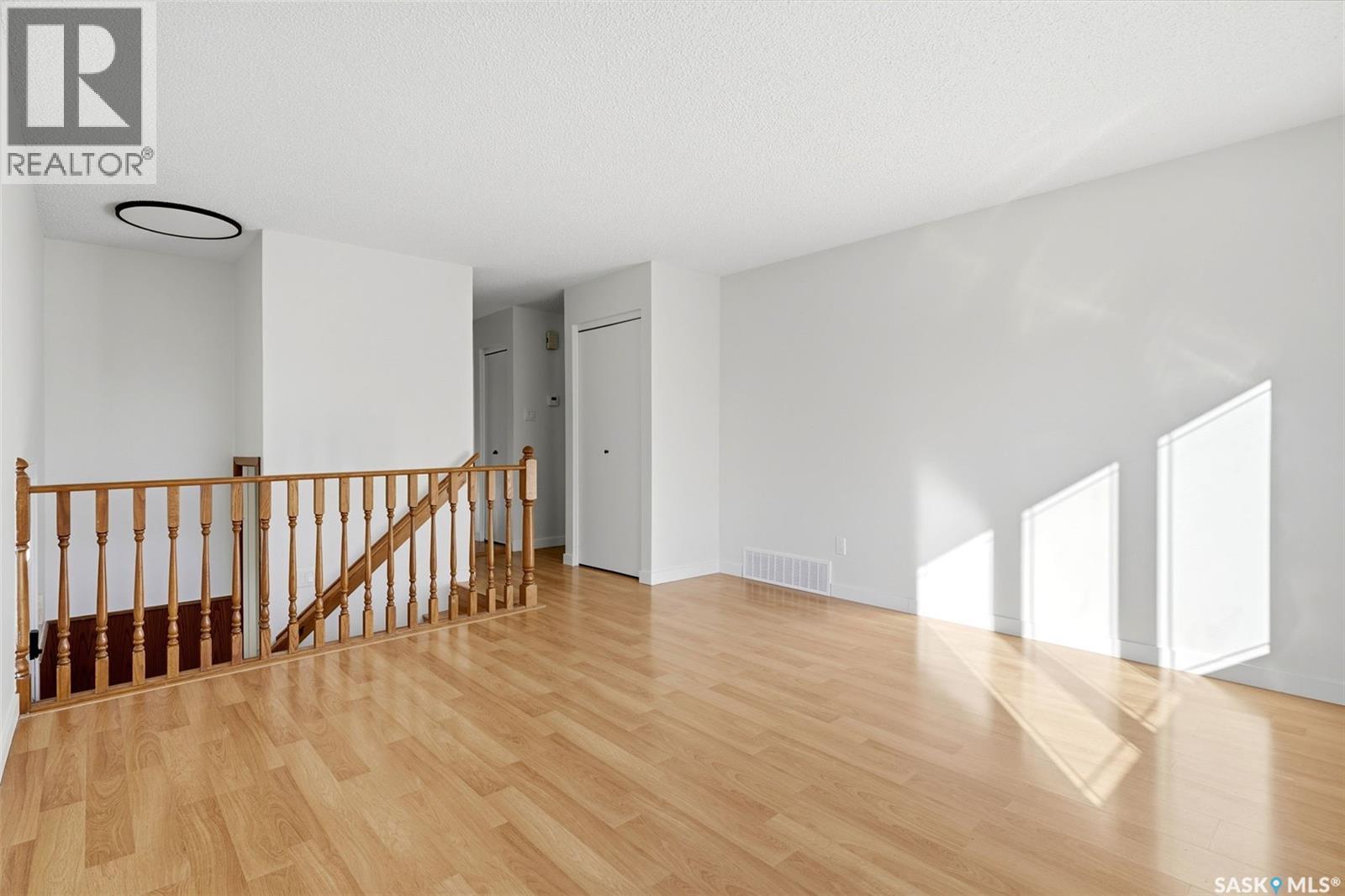 1014 Mawson Bay Property Photo 5
