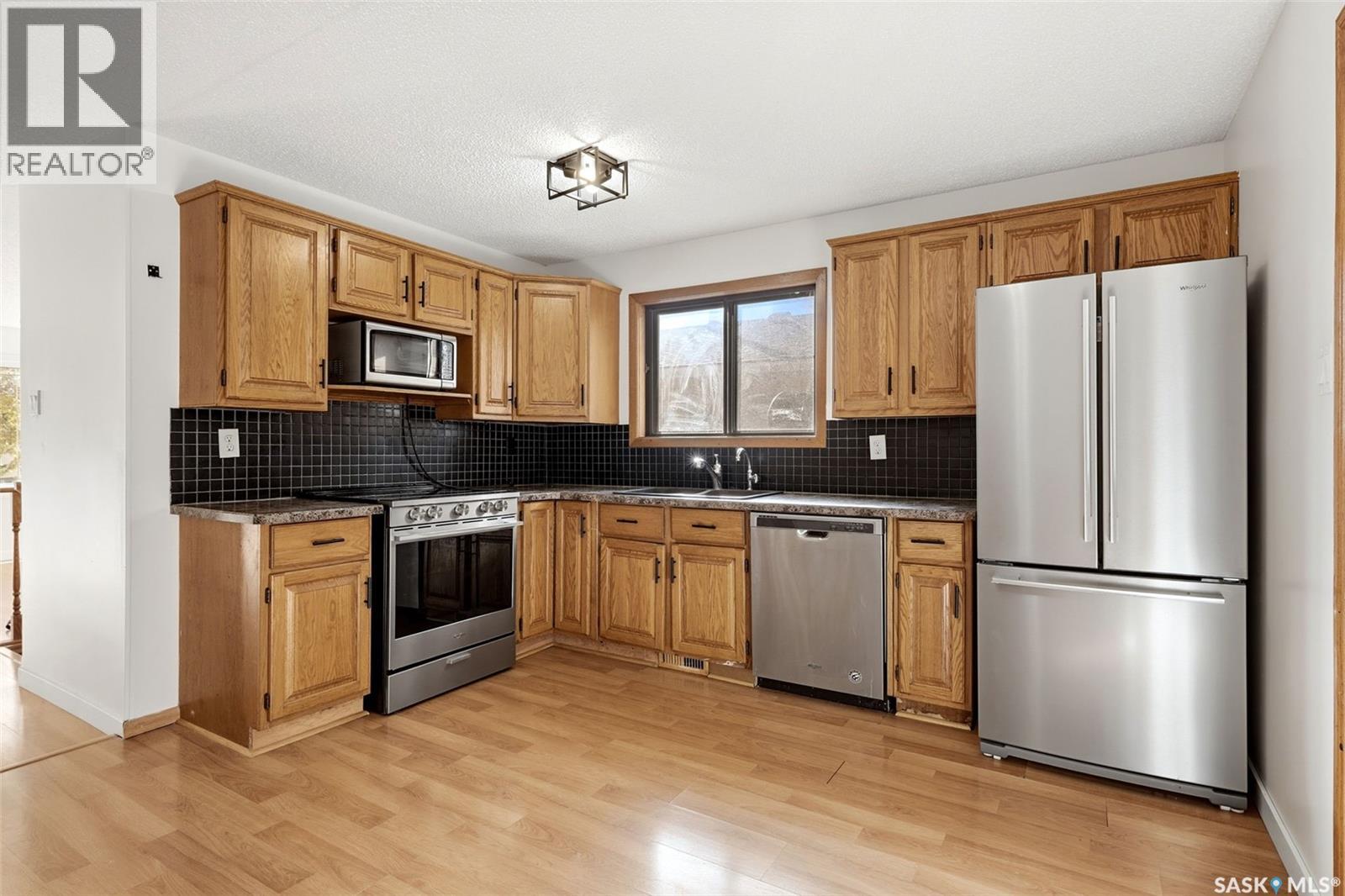 1014 Mawson Bay Property Photo 7