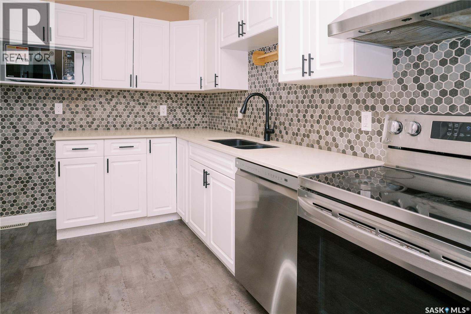 416 510 Prairie Avenue Property Photo 8