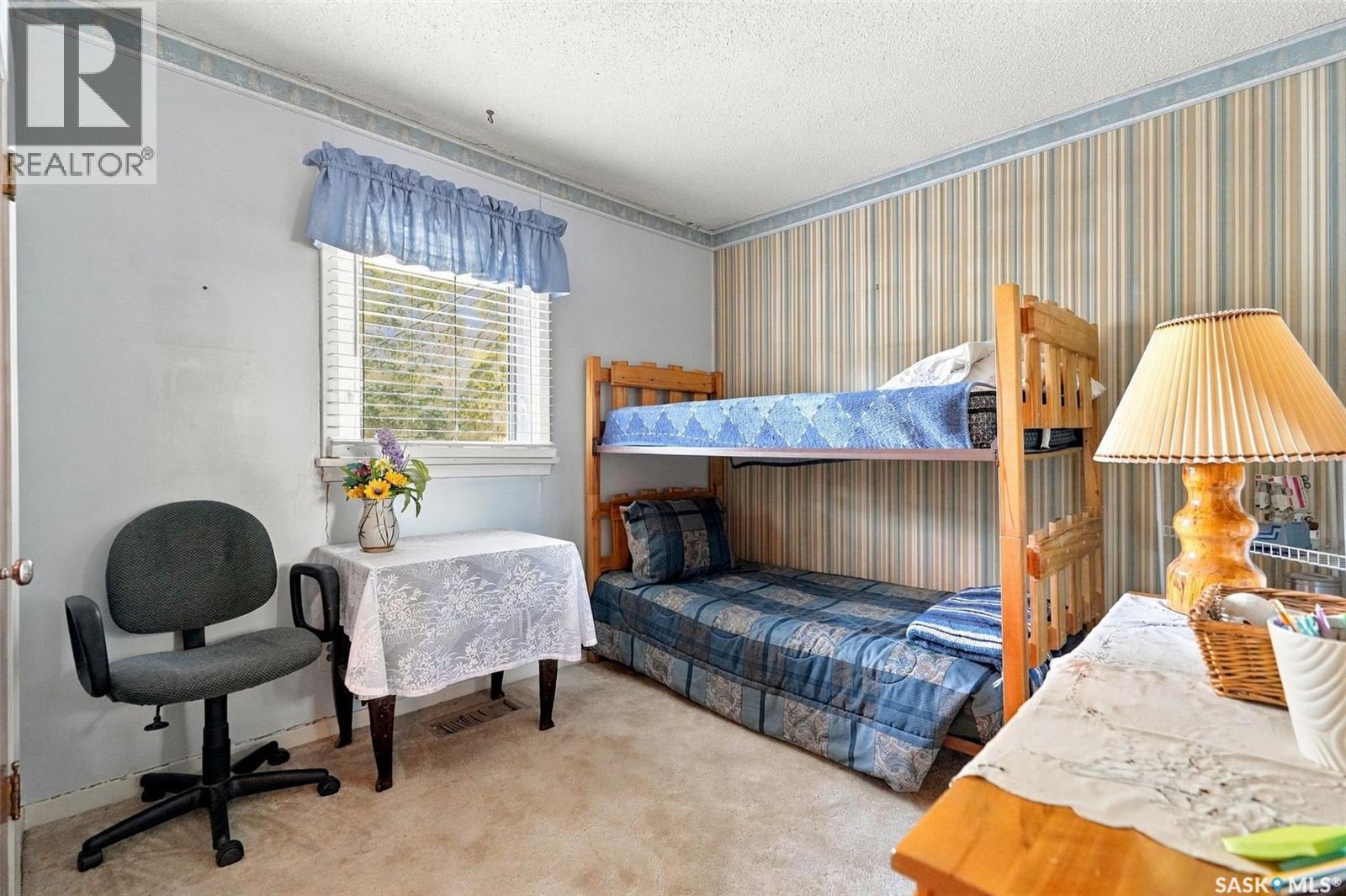 3030 Elphinstone Street Property Photo 12