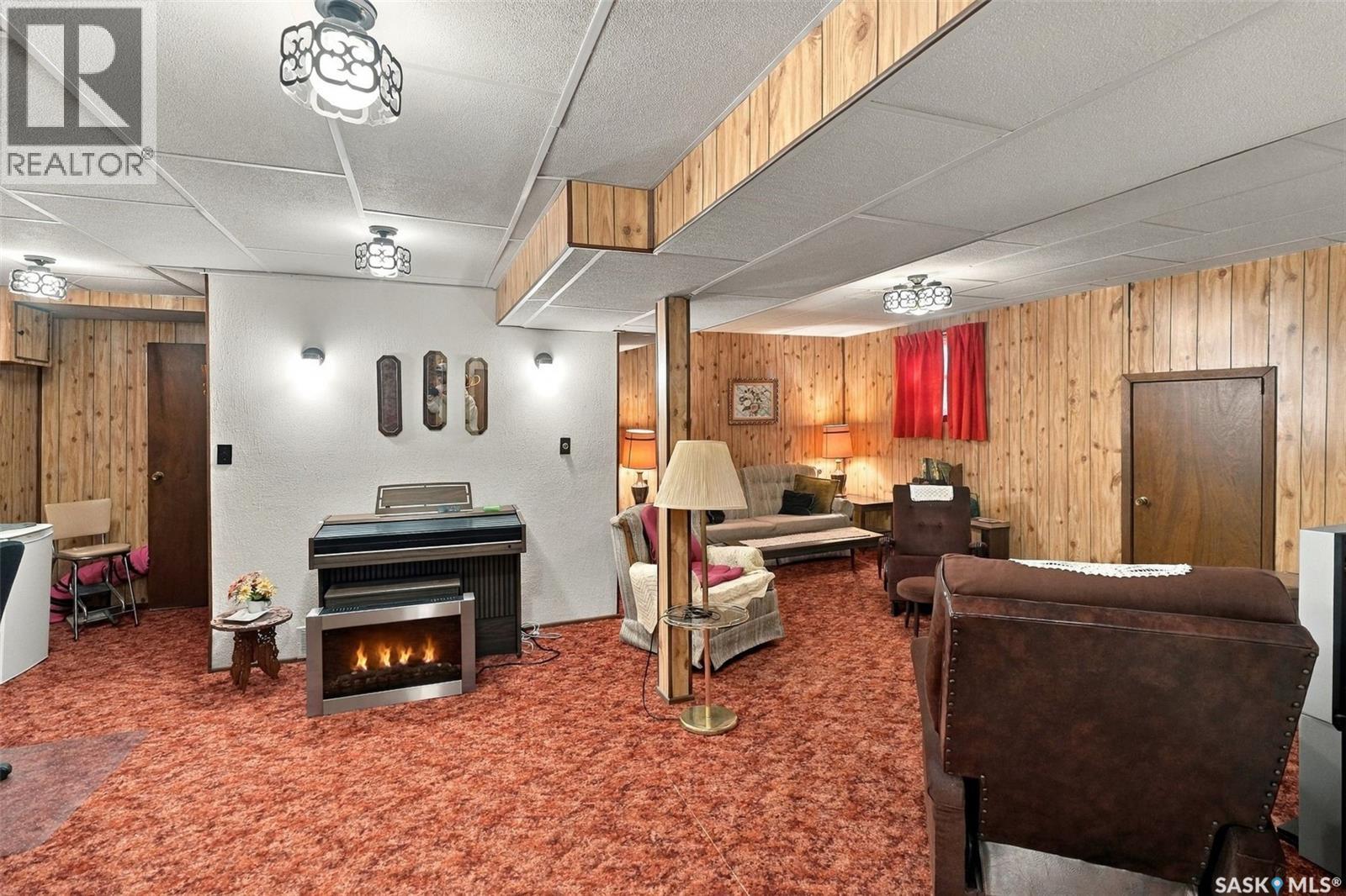 3030 Elphinstone Street Property Photo 15