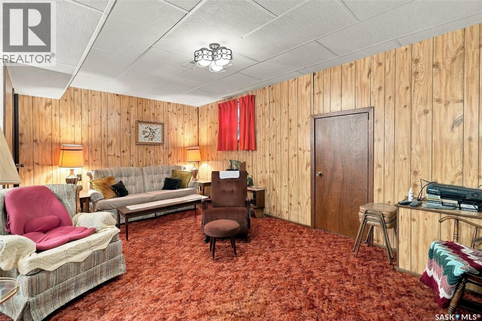 3030 Elphinstone Street Property Photo 20