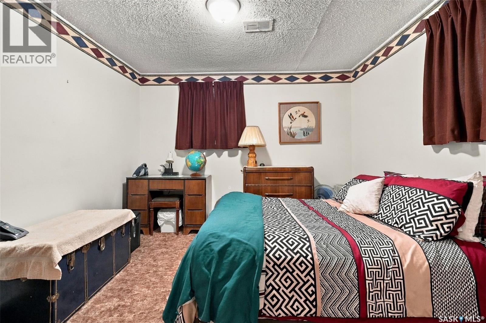 3030 Elphinstone Street Property Photo 21