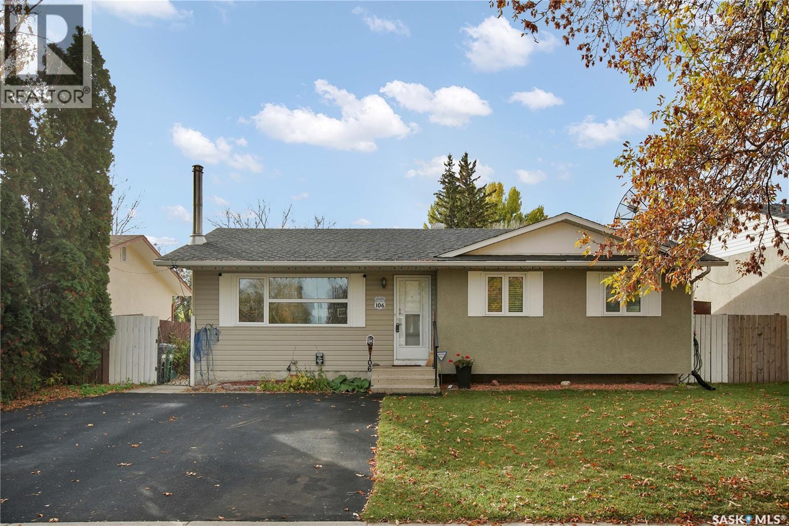 106 Shea Crescent Property Photo 1