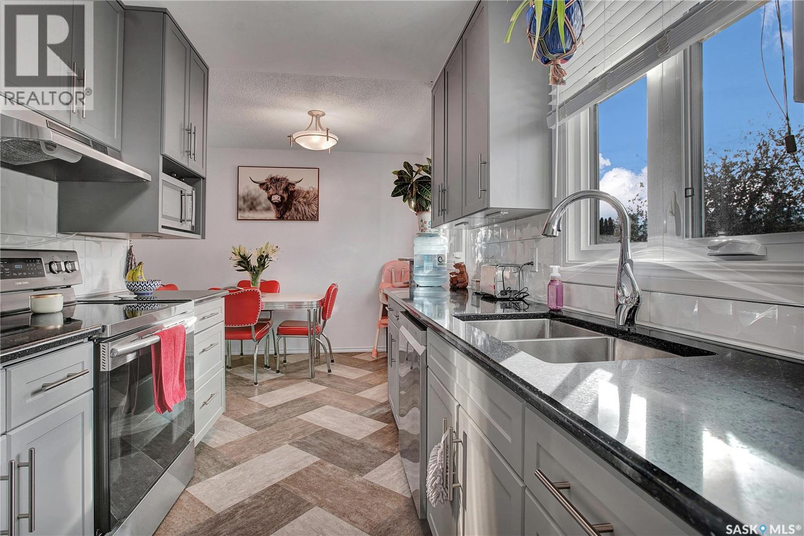 106 Shea Crescent Property Photo 10