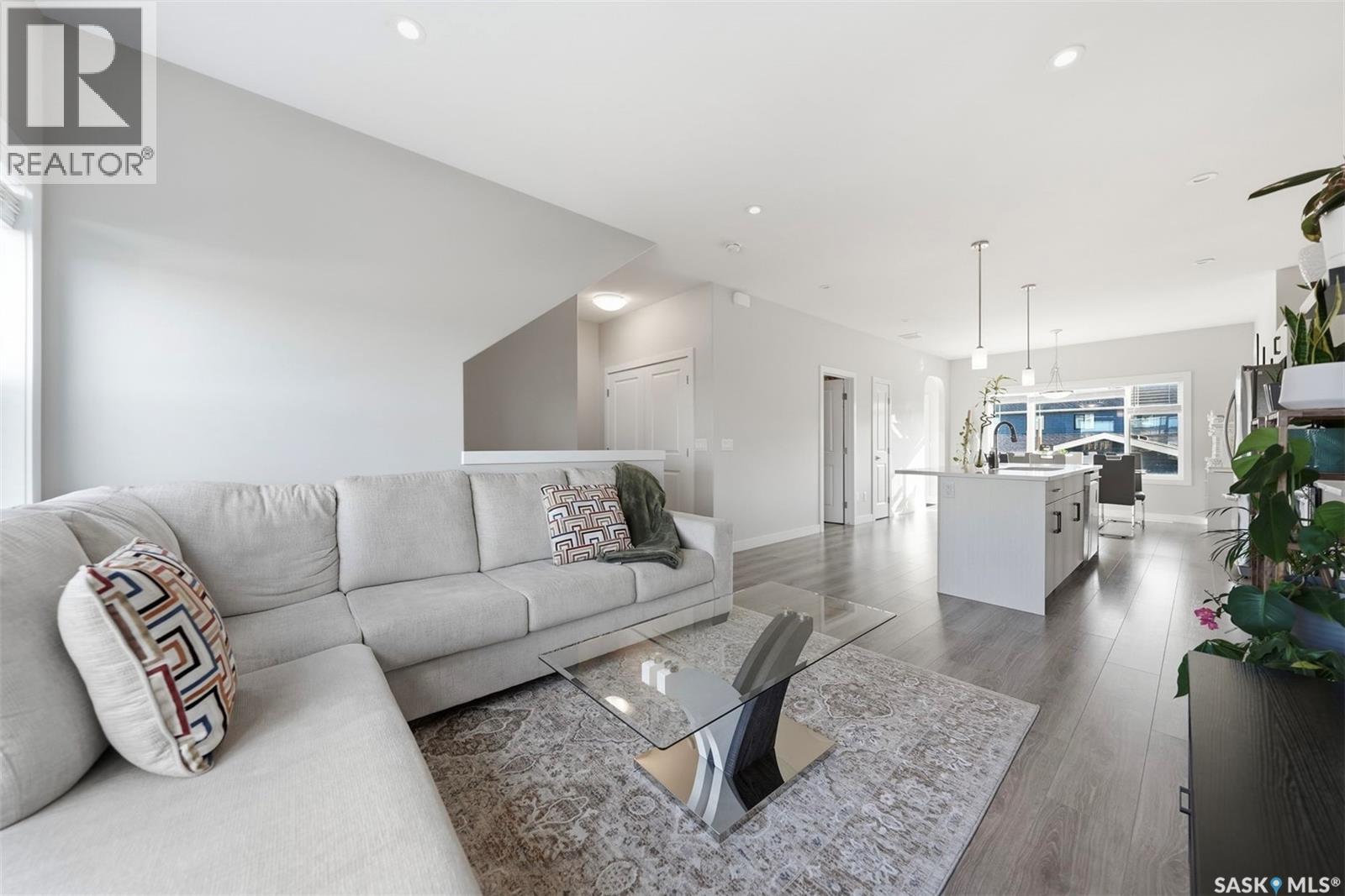 562 Stilling Way Property Photo 6
