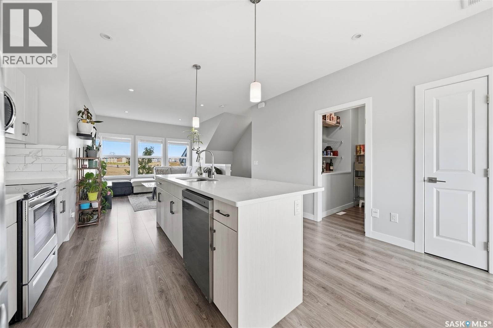 562 Stilling Way Property Photo 11