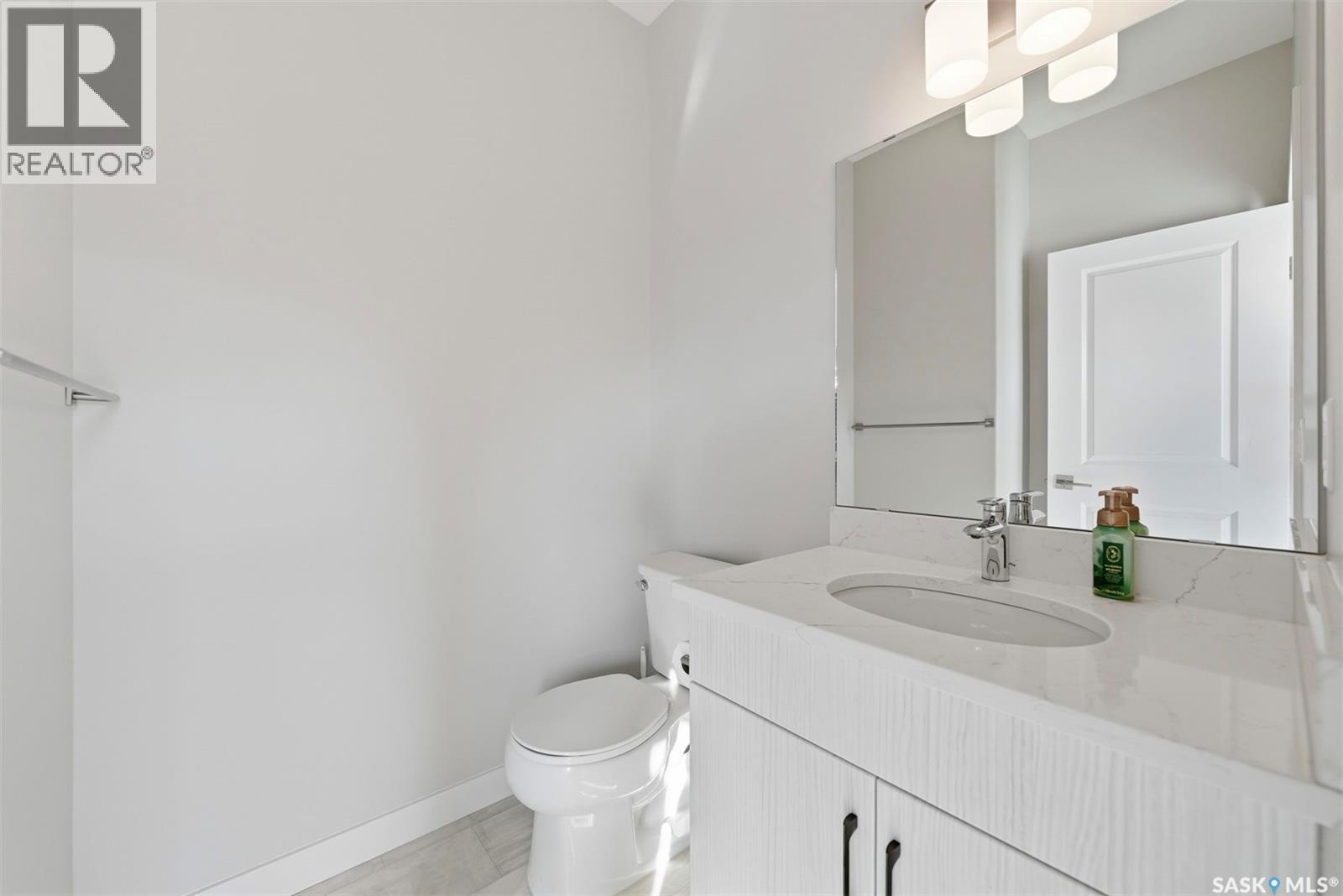 562 Stilling Way Property Photo 15