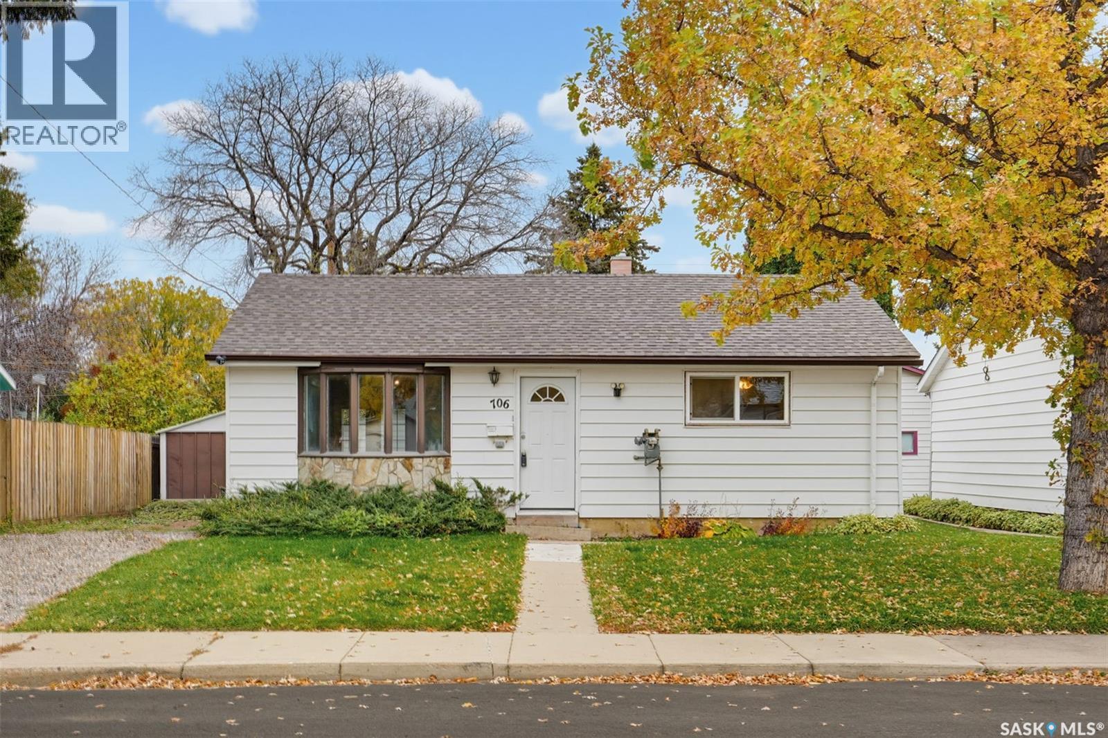 706 S AVENUE N Property Photo 1