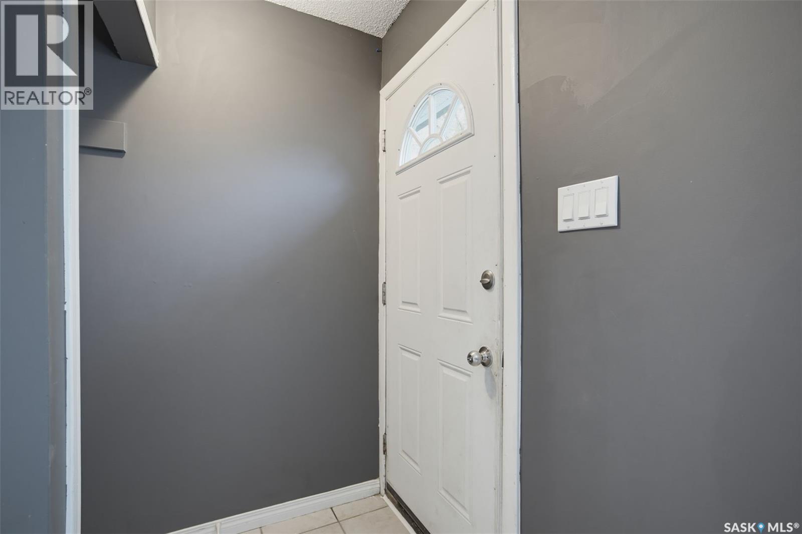 706 S Avenue N Property Photo 3