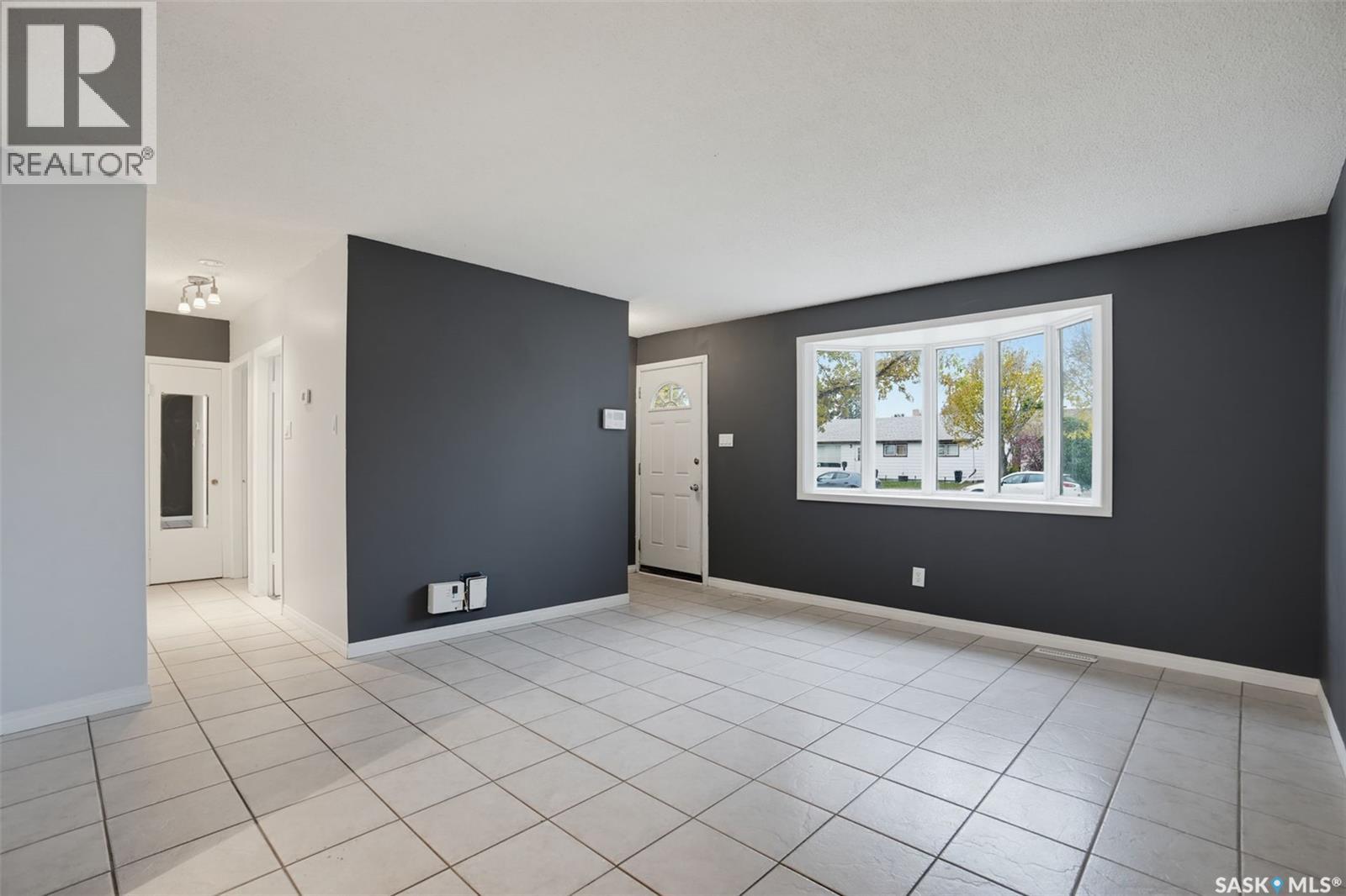 706 S Avenue N Property Photo 5