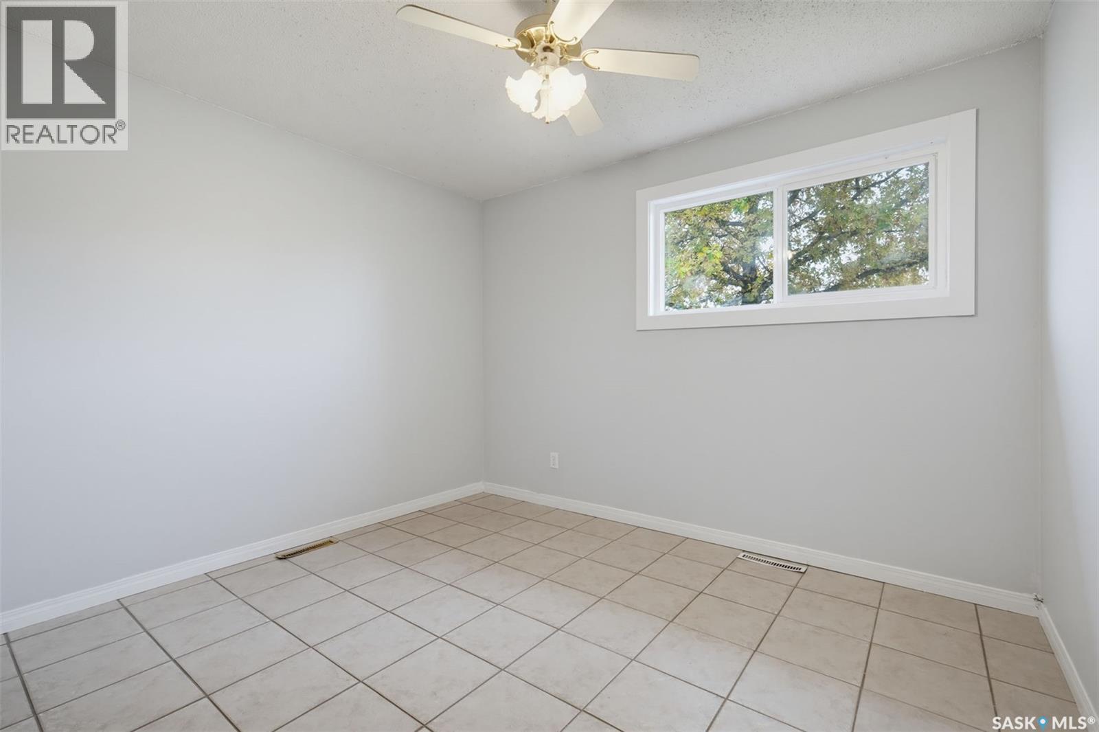 706 S Avenue N Property Photo 13