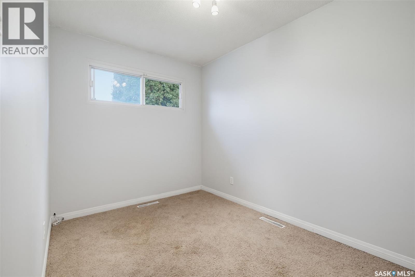 706 S Avenue N Property Photo 14