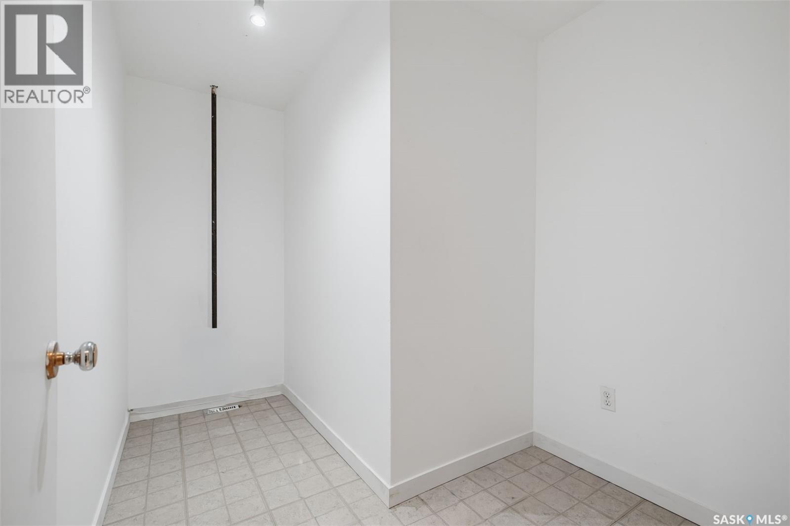 706 S Avenue N Property Photo 16