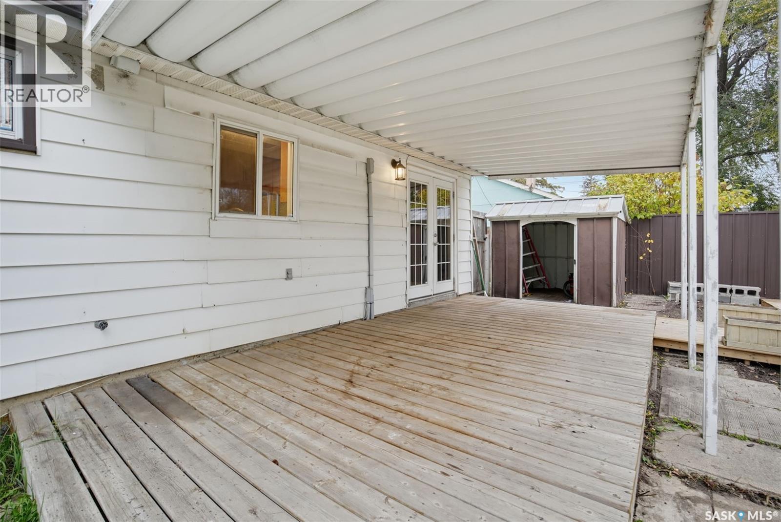 706 S Avenue N Property Photo 18