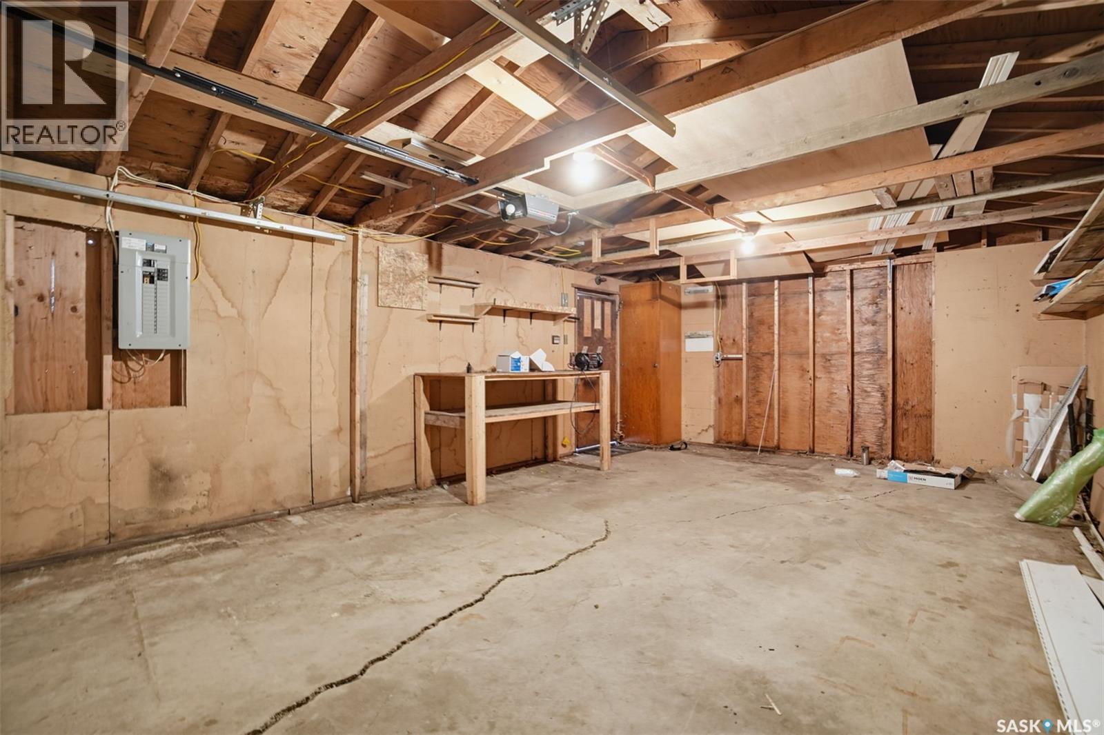 706 S Avenue N Property Photo 26