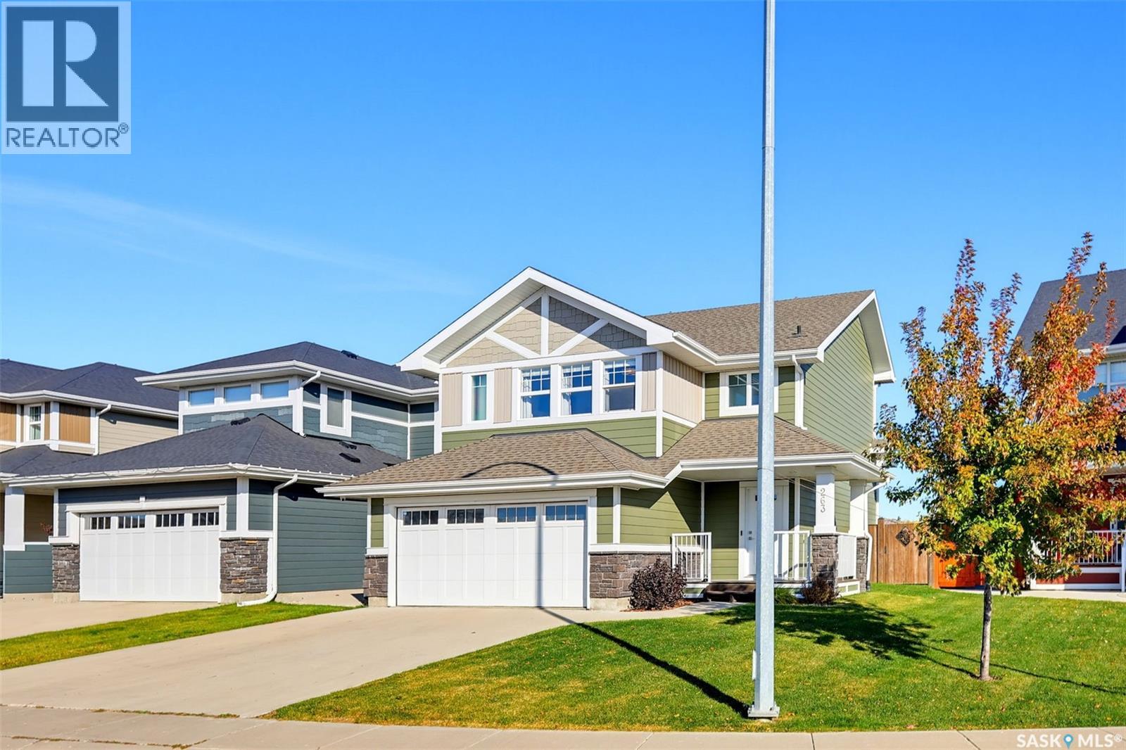 263 Eaton Crescent Property Photo 2
