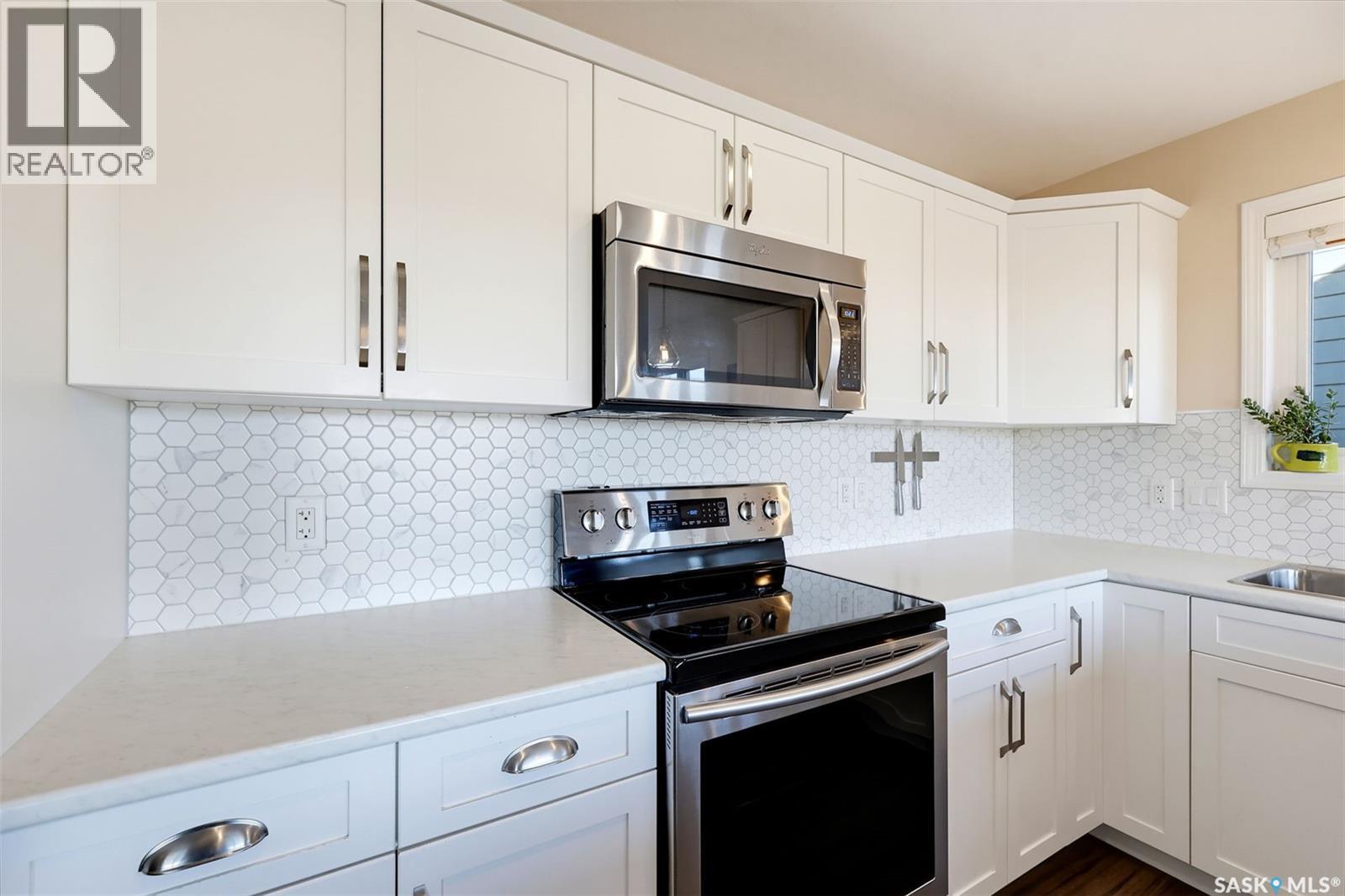 263 Eaton Crescent Property Photo 12