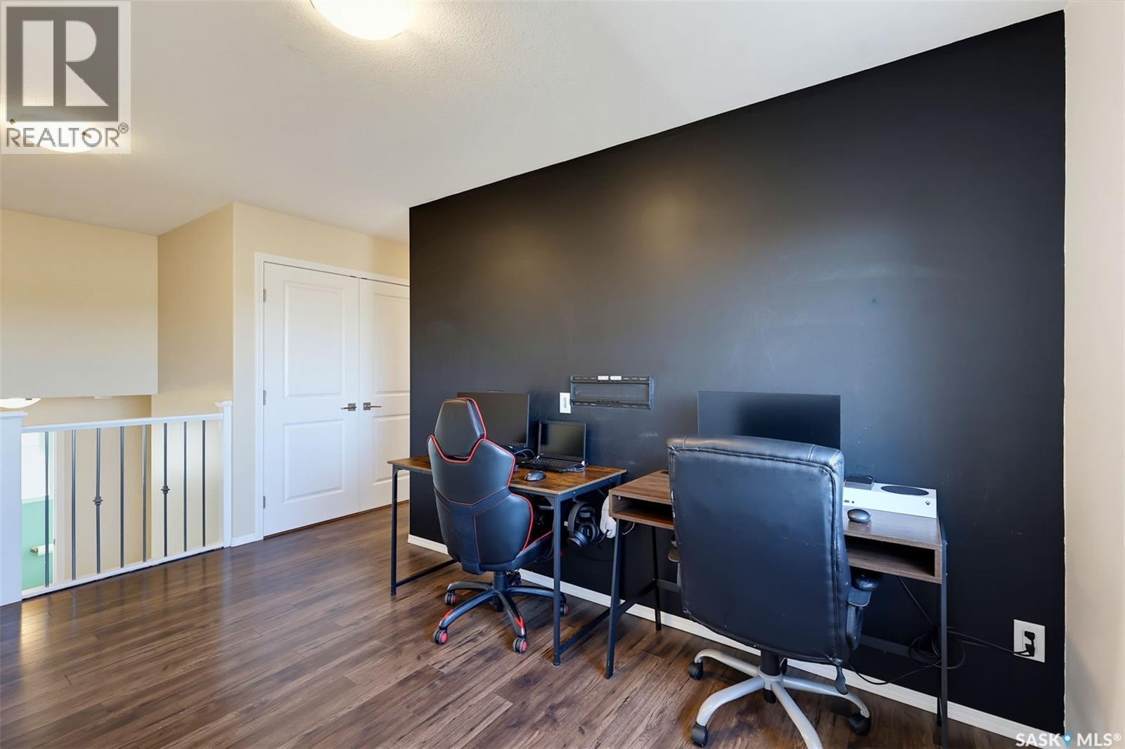 263 Eaton Crescent Property Photo 19