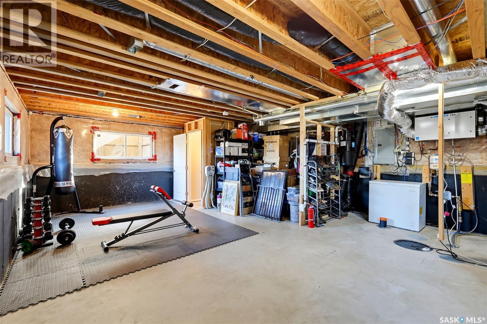 263 Eaton Crescent Property Photo 26