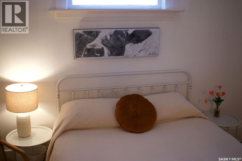 345 2nd Street W Property Photo 6