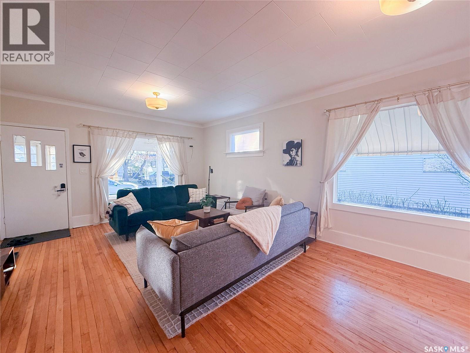 345 2nd Street W Property Photo 18