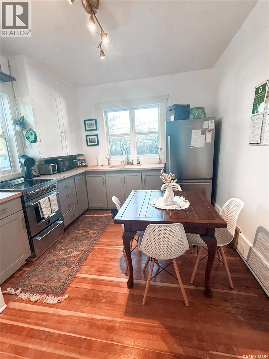 345 2nd Street W Property Photo 20