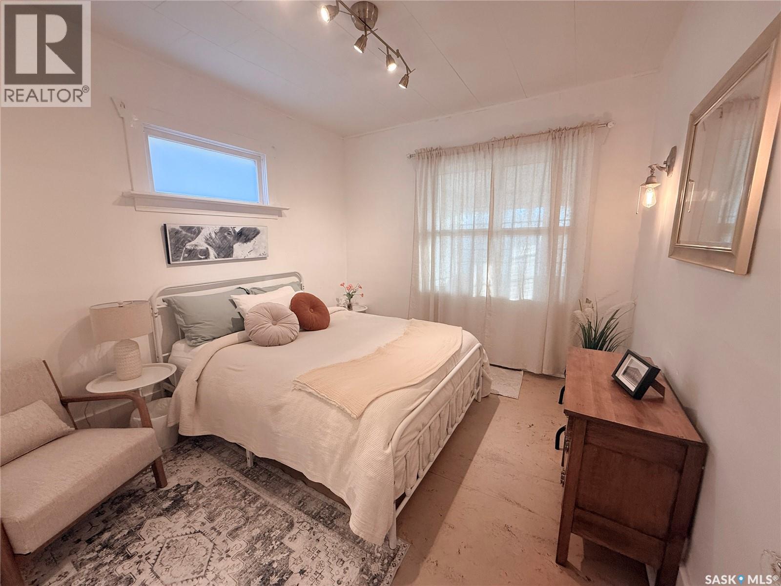 345 2nd Street W Property Photo 25