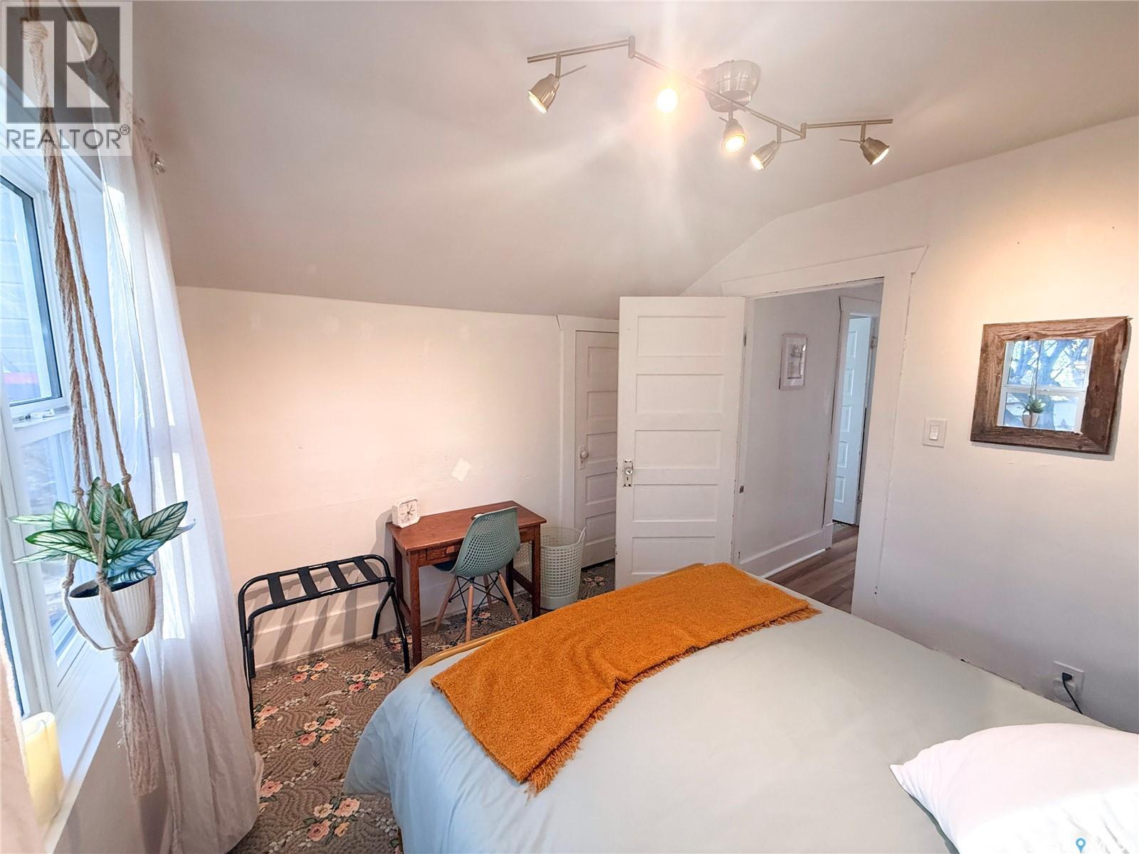 345 2nd Street W Property Photo 27