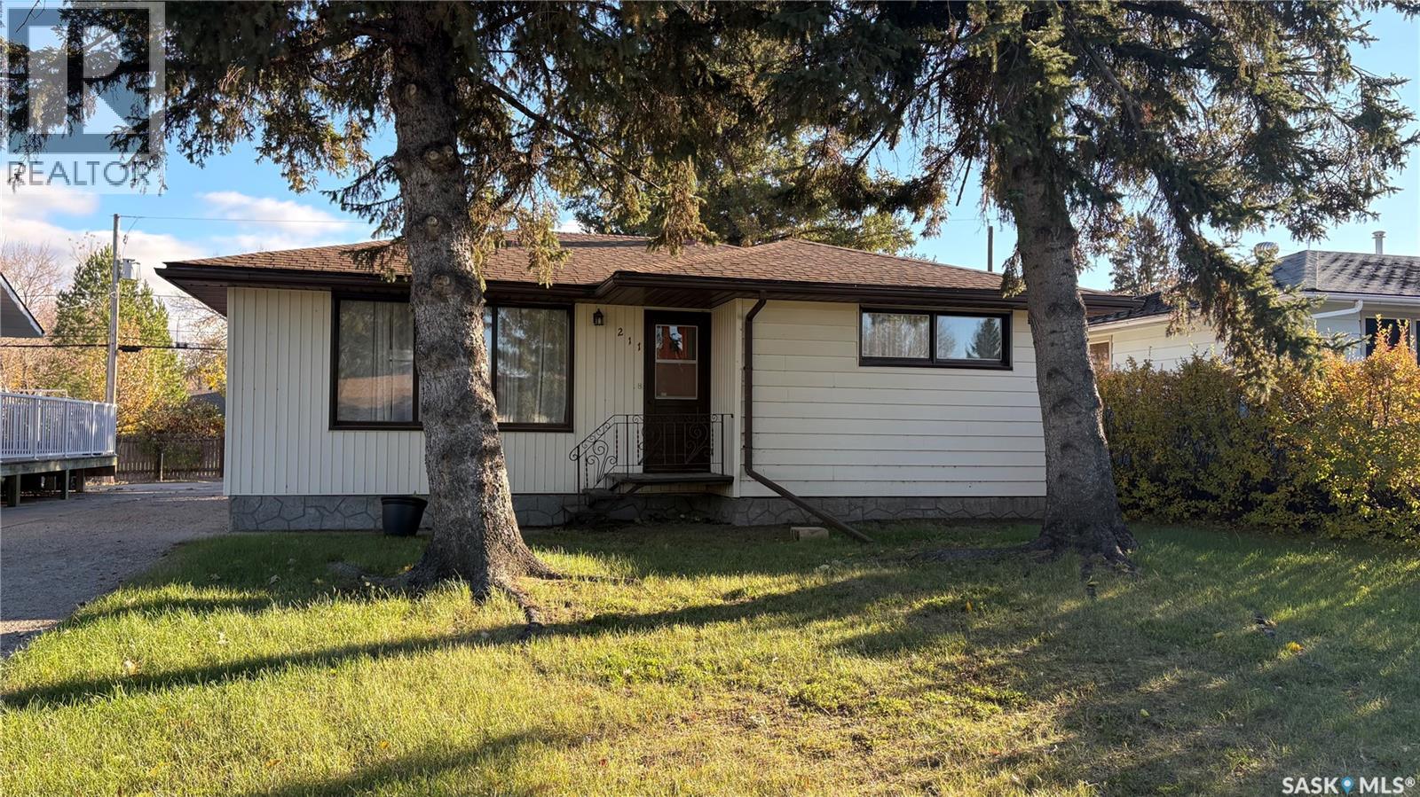 211 Downey Street Property Photo 1
