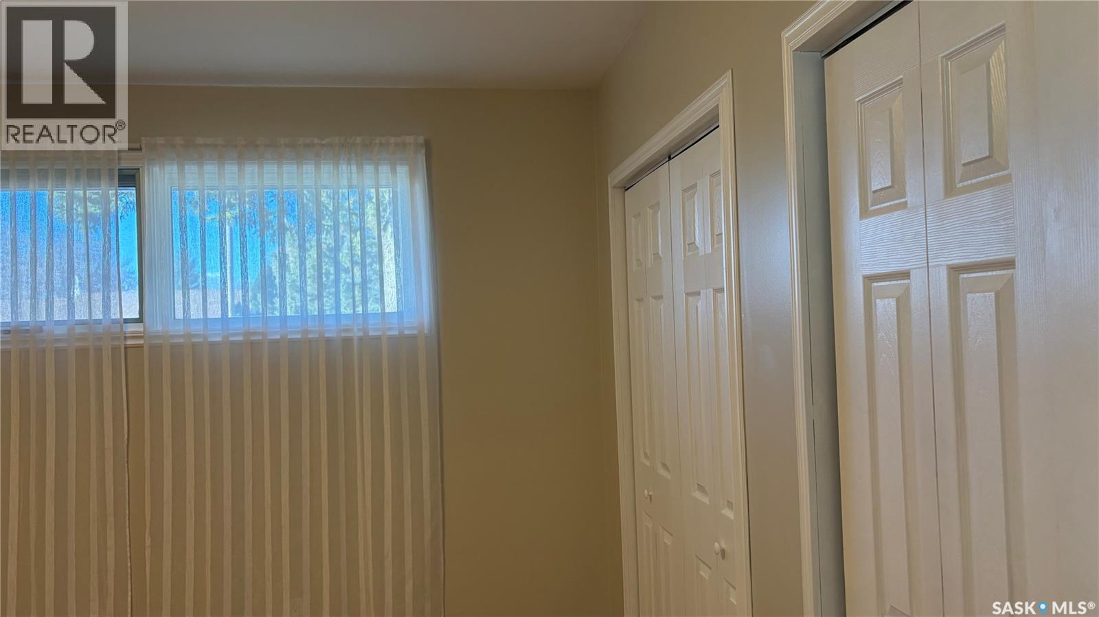 211 Downey Street Property Photo 7