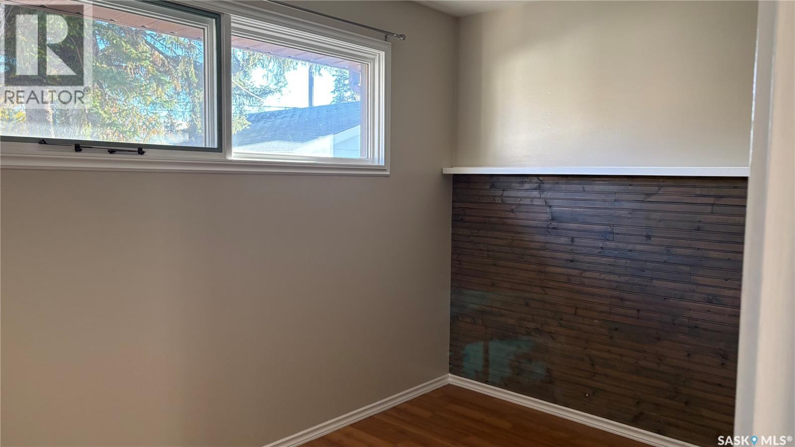 211 Downey Street Property Photo 8