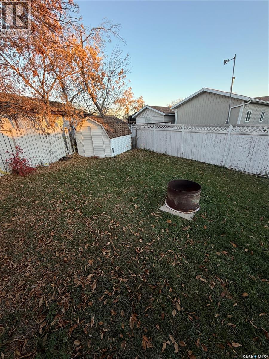 713 Birch Crescent Property Photo 5