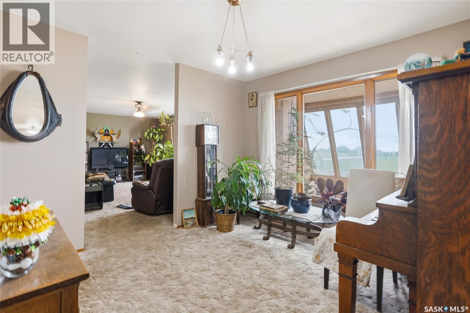 46 Hnatuk Rd Property Photo 14