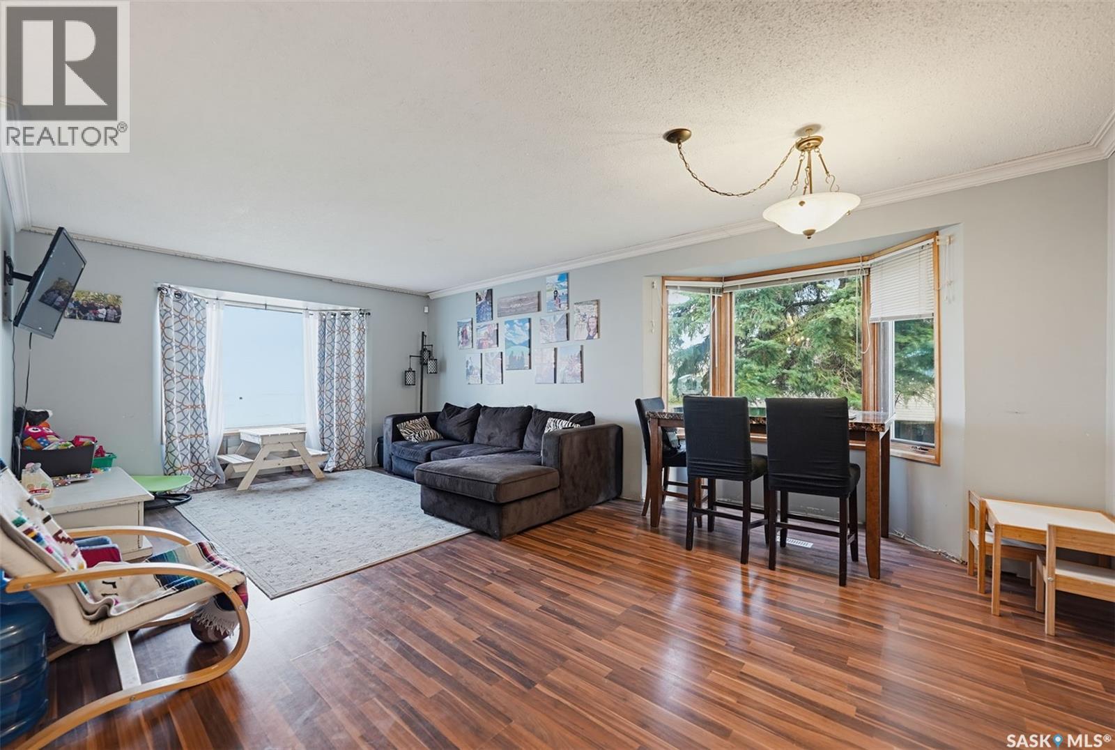 219 Hawkins Street Property Photo 4