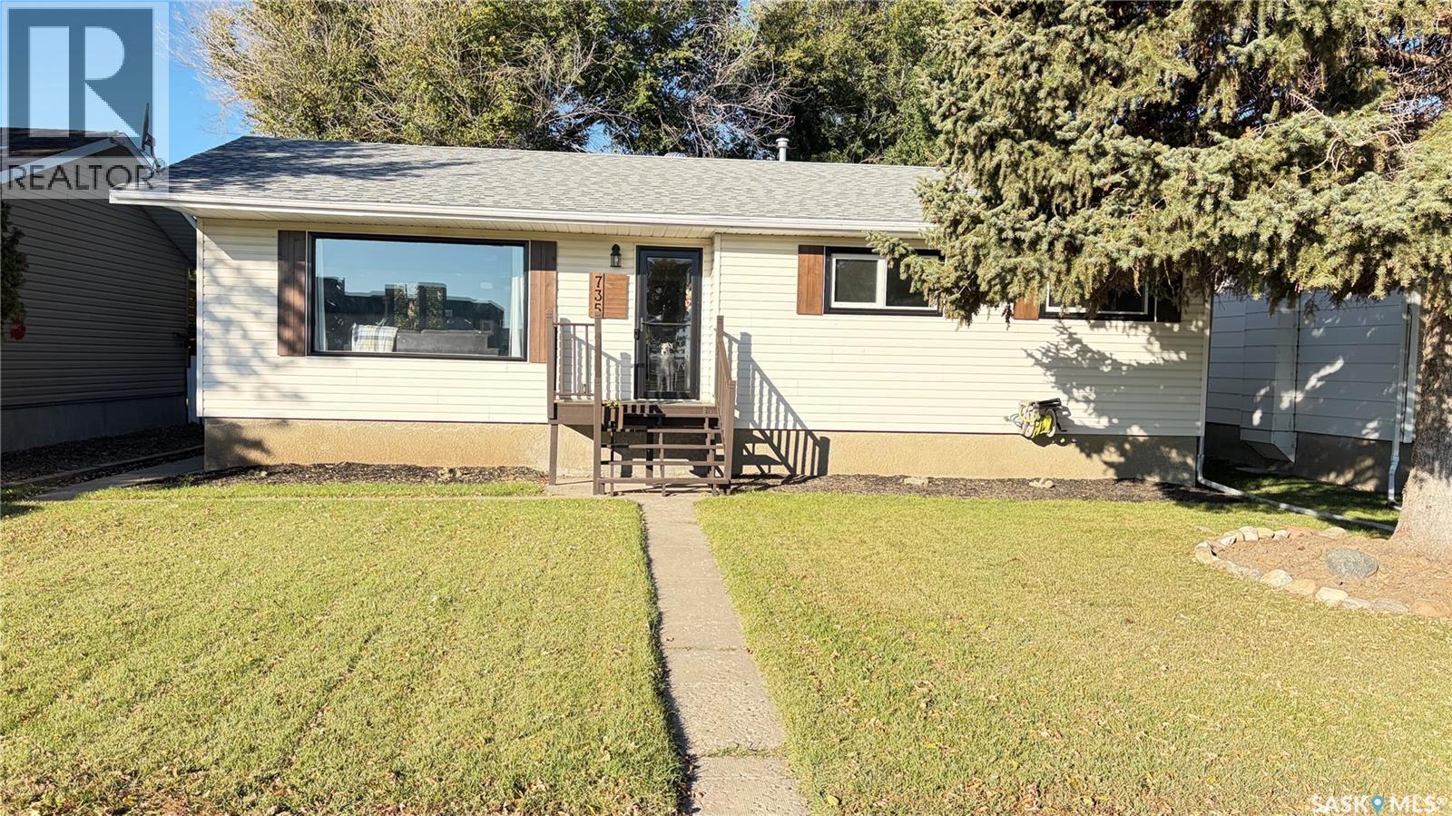 735 Jasper Street Property Photo 1