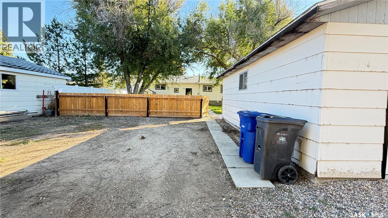 735 Jasper Street Property Photo 8