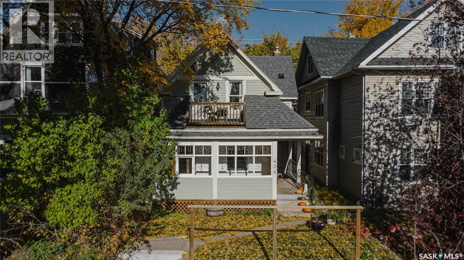 408 25th Street W Property Photo 4