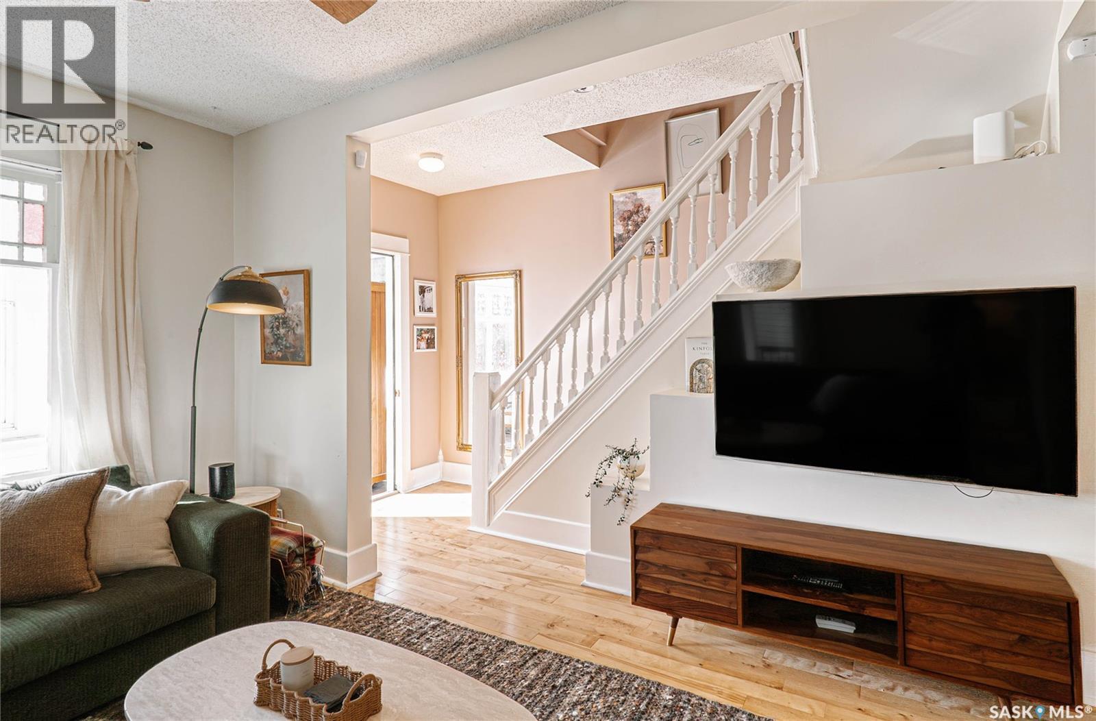 408 25th Street W Property Photo 12