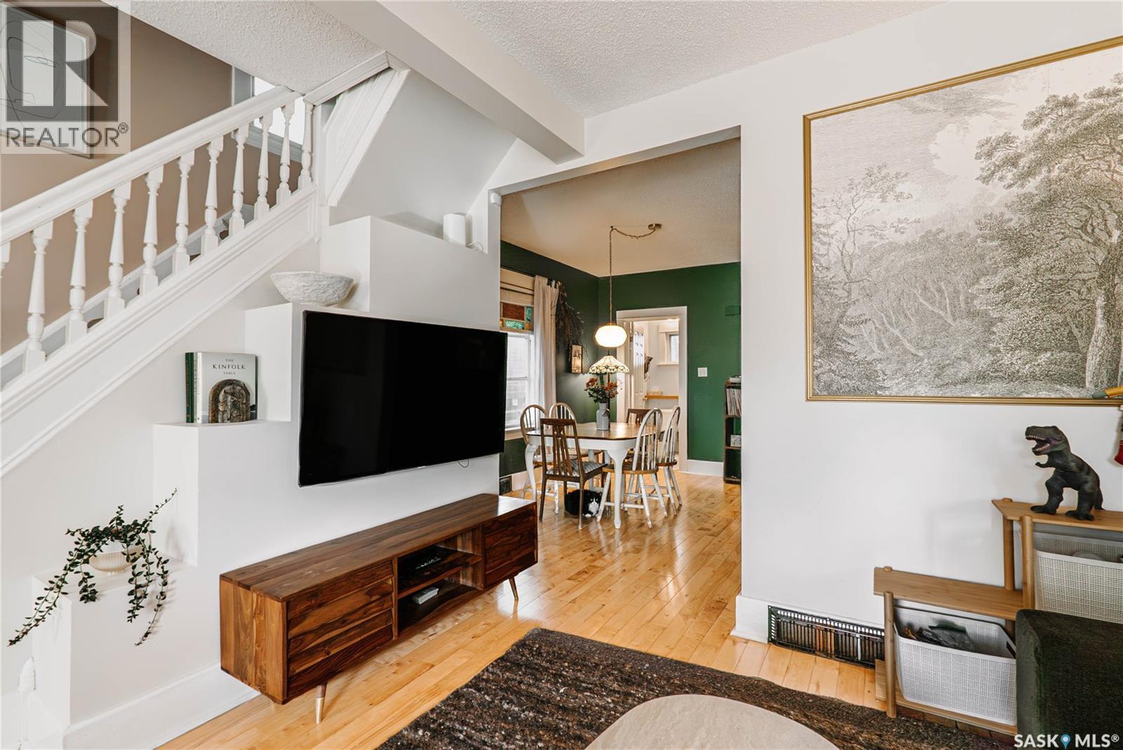 408 25th Street W Property Photo 14