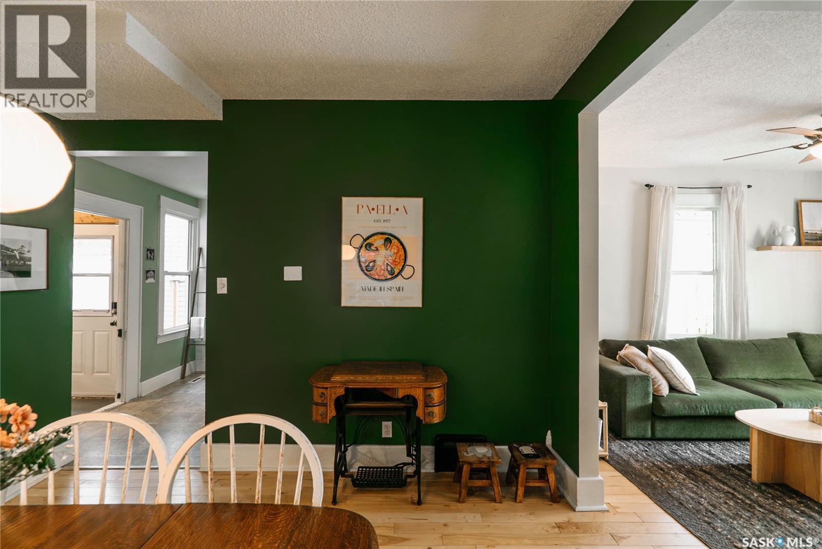 408 25th Street W Property Photo 17