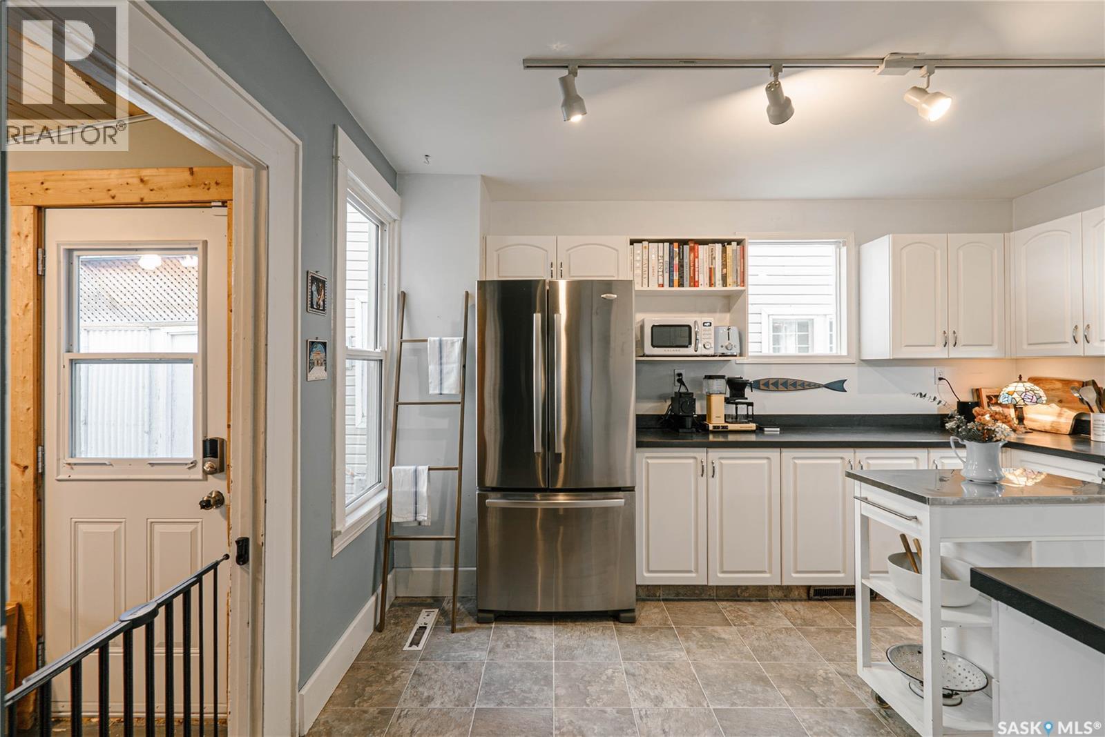 408 25th Street W Property Photo 19