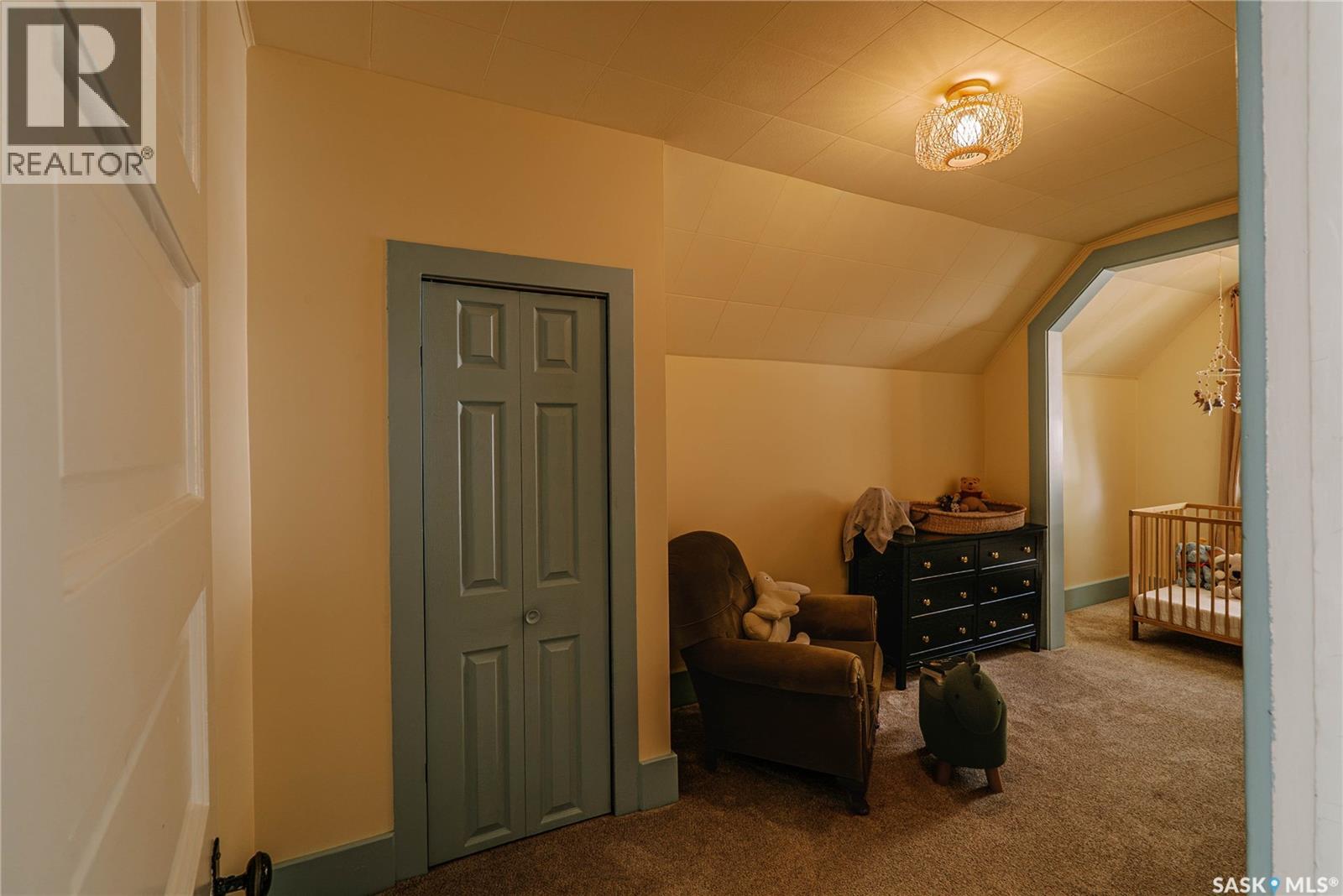 408 25th Street W Property Photo 36
