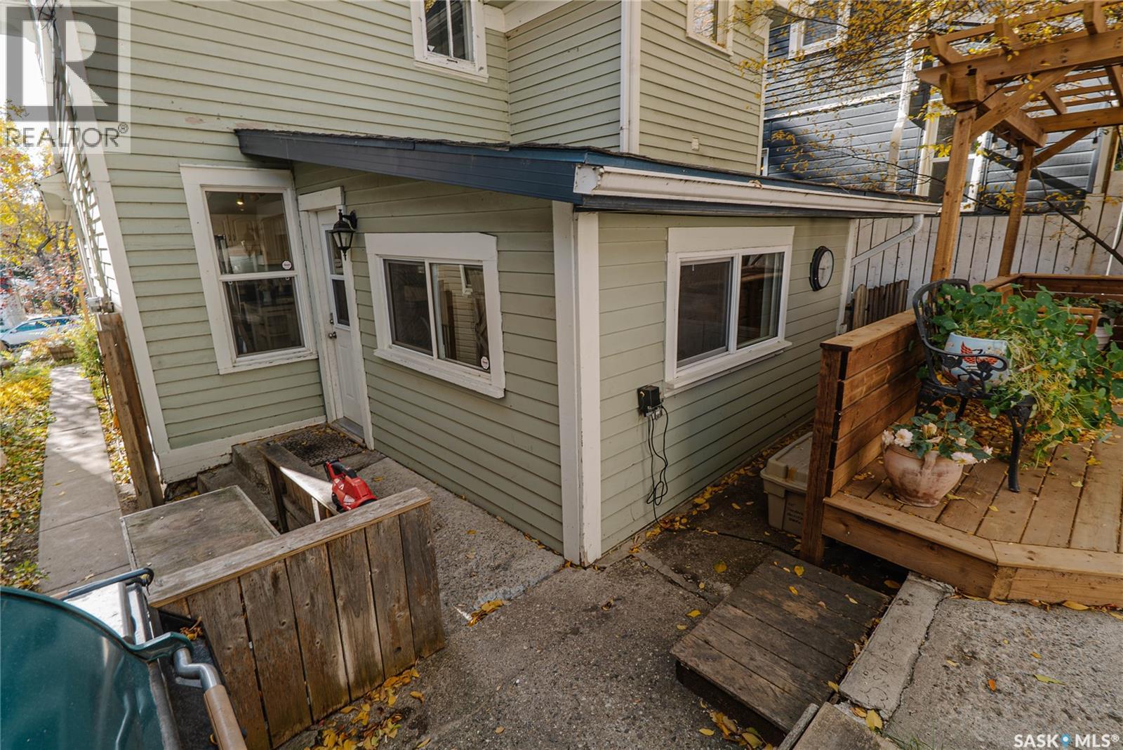 408 25th Street W Property Photo 47