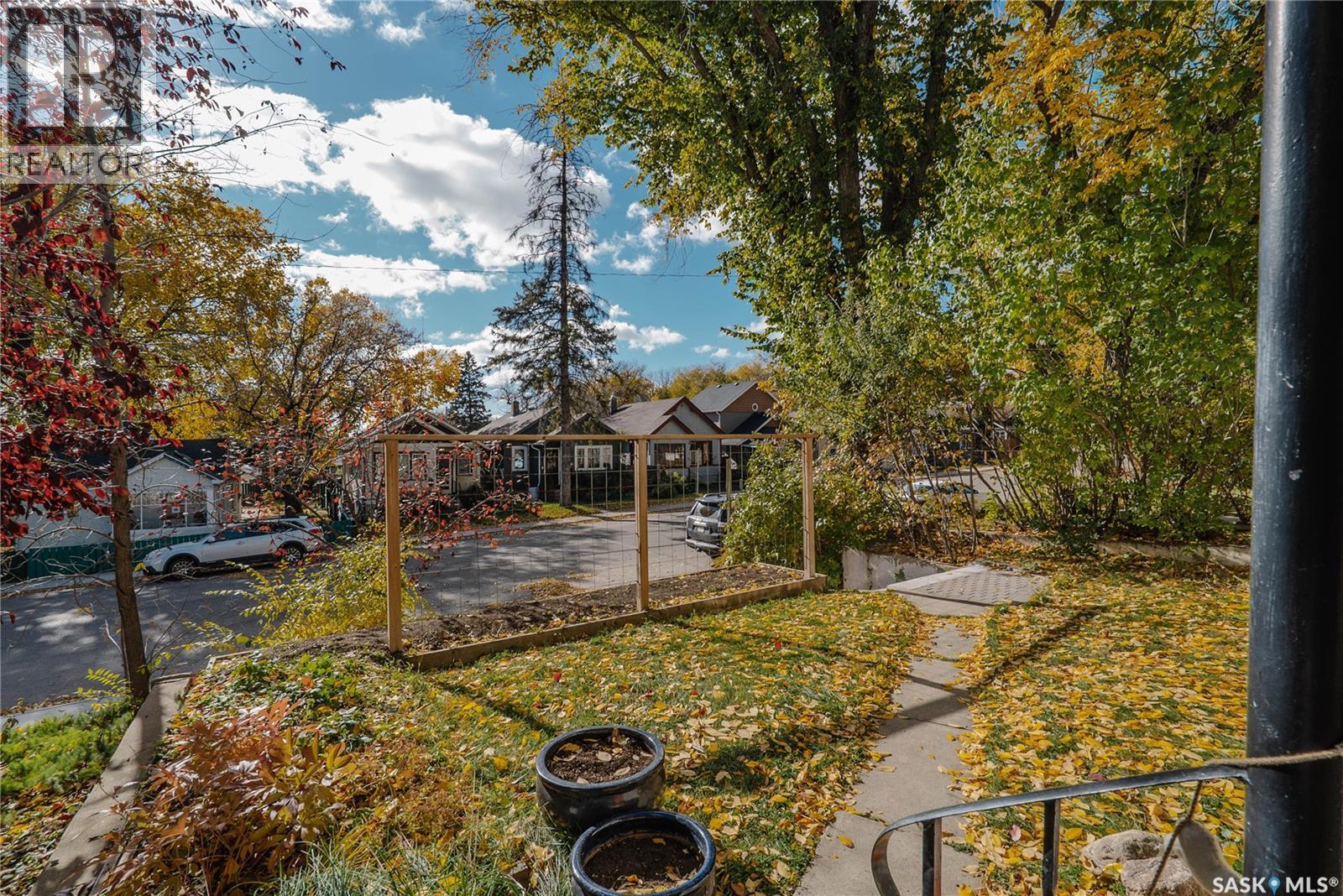 408 25th Street W Property Photo 50